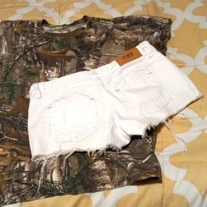 VS PINK SHORTS (white)